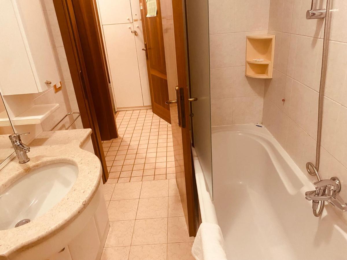 Multiproprieta Venezia Apartment Bagian luar foto