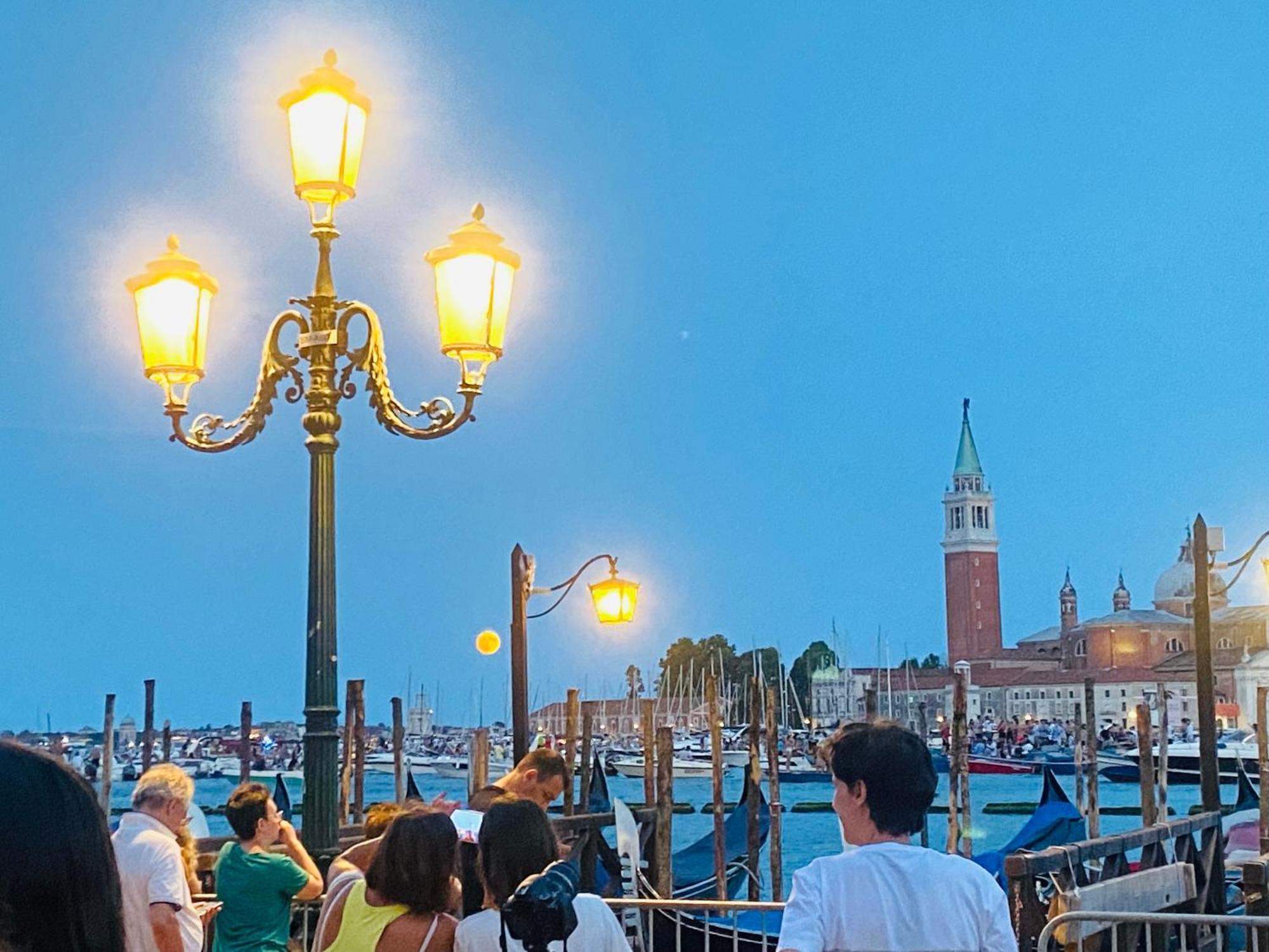 Multiproprieta Venezia Apartment Bagian luar foto