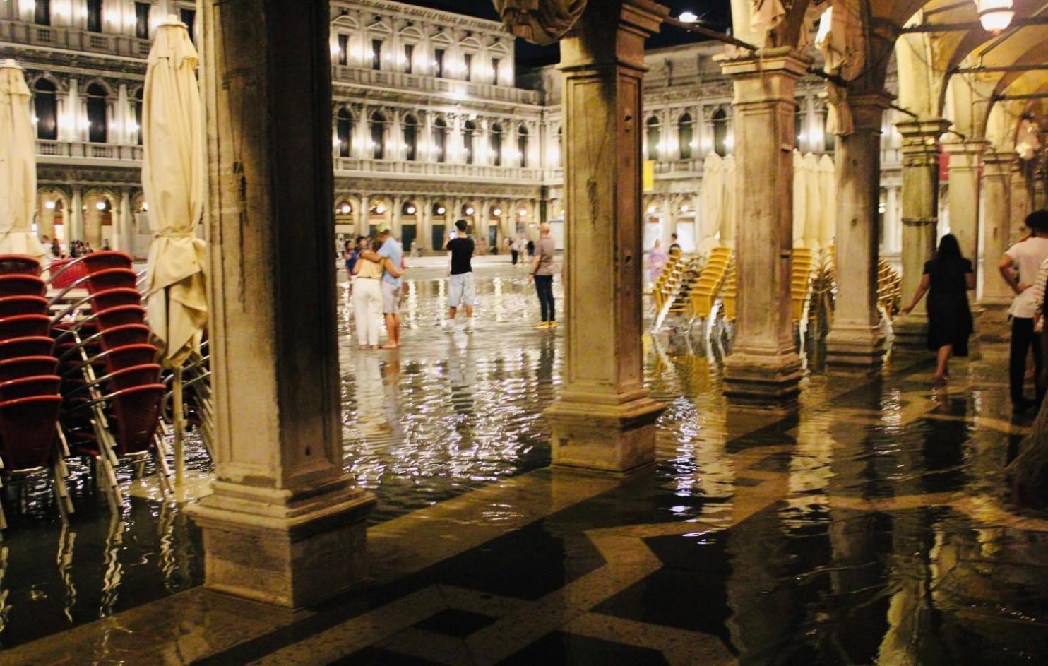 Multiproprieta Venezia Apartment Bagian luar foto